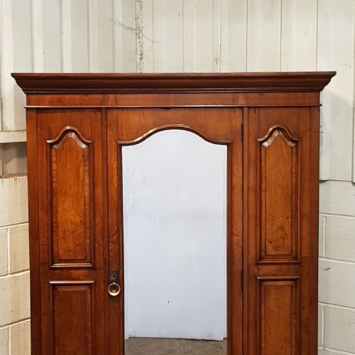 fig 2. ANTIQUE VICTORIAN POLLARD OAK DOUBLE WARDROBE C1880