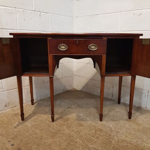 fig 2. ANTIQUE EDWARDIAN REGENCY MAHOGANY SMALL BOW FRONT SIDEBOARD C1900
