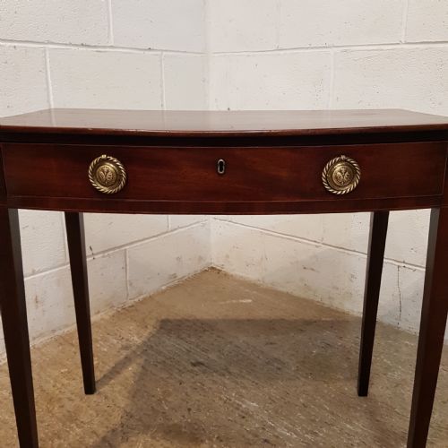fig 2. ANTIQUE REGENCY MAHOGANY BOW FRONT SIDE TABLE C1820