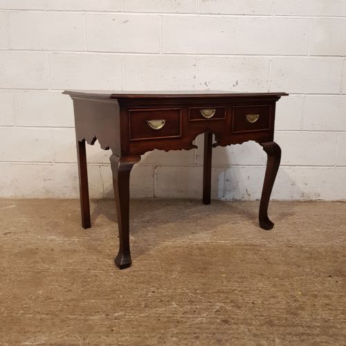 fig 1. ANTIQUE LATE 18TH CENTURY OAK LOWBOY C1780