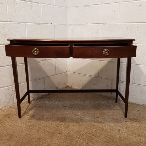 fig 2. ANTIQUE EDWARDIAN MAHOGANY BOW FRONT SIDE TABLE C1900