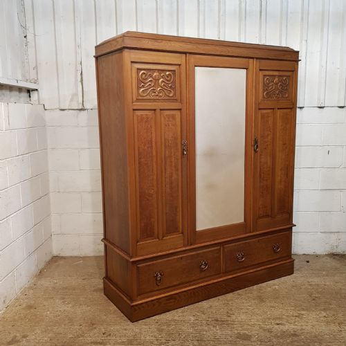 fig 1. ANTIQUE ARTS & CRAFTS LIGHT OAK DOUBLE WARDROBE C1900