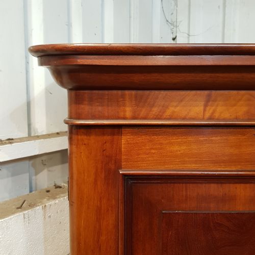 fig 1. ANTIQUE VICTORIAN MAHOGANY DOUBKE WARDROBE C1880