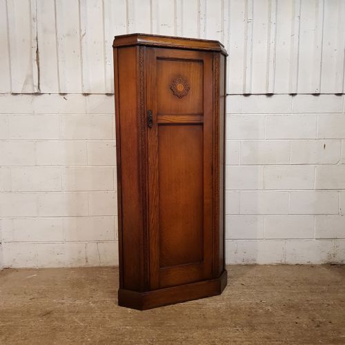 fig 2. ANTIQUE CARVED OAK CORNER WARDROBE C1920