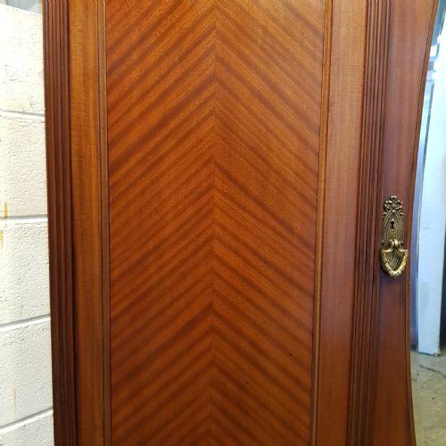 fig 1. ANTIQUE EDWARDIAN MAHOGANY TRIPLE WARDROBE C1900