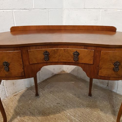 fig 1. ANTIQUE BURR WALNUT KIDNEY SHAPED DRESSING TABLE C1920