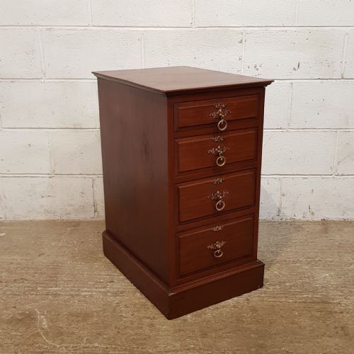 fig 2. ANTIQUE PAIR EDWARDIAN MAHOGANY BEDSIDE CHESTs OF DRAWERS C1900