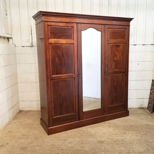 fig 1. ANTIQUE EDWARDIAN MAHOGANY TRIPLE WARDROBE C1900