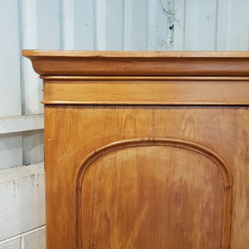 fig 2. ANTIQUE VICTORIAN FITTED PINE DOUBLE WARDROBE C1880