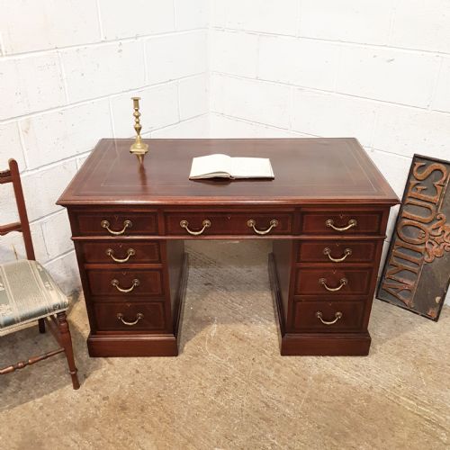 Anique Edwardian Mahogany Pedestal Desk by Waring & Gillows C1900