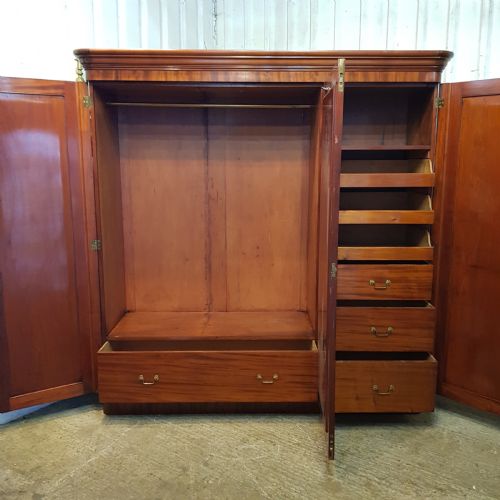 fig 1. ANTIQUE VICTORIAN MAHOGANY TRIPLE WARDROBE C1880