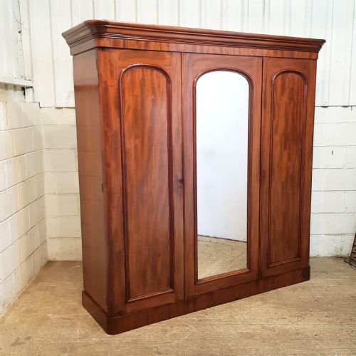 fig 2. ANTIQUE VICTORIAN MAHOGANY TRIPLE WARDROBE C1880