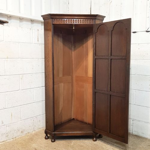 fig 2. ANTIQUE CARVED OAK CORNER WARDROBE C1920