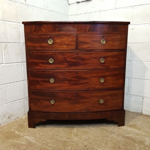 fig 2. ANTIQUE REGENCY MAHOGANY BOW FRONT CHEST OF DRAWERS C1820