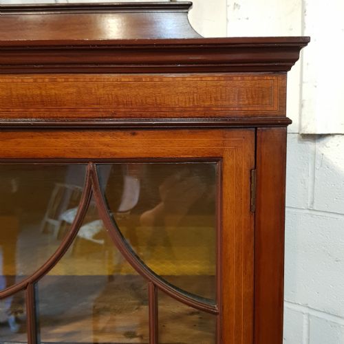 fig 2. ANTIQUE EDWARDIAN MAHOGANY DISPLAY CABINET C1900