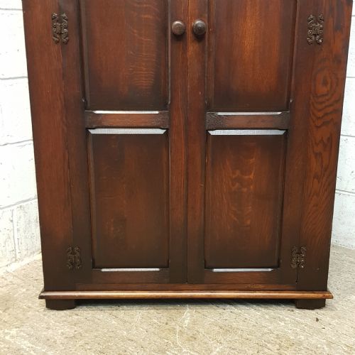 fig 1. ANTIQUE OAK LNEN FOLD HALL WARDROBE C1920