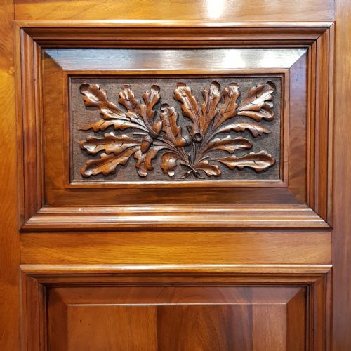 fig 1. ANTIQUE VICTORIAN WALNUT TRIPLE WARDROBE C1880