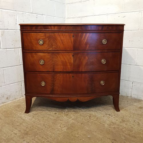 fig 1. ANTIQUE 18TH CENTURY PERIOD MAHOGANY BOW FRONT CHEST OF DRAWERS C1780