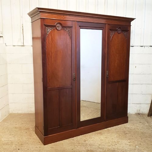 fig 2. ANTIQUE EDWARDIAN MAHOGANY TRIPLE WARDROBE C1900