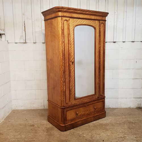fig 2. ANTIQUE VICTORIAN SATINWOOD SINGLE WARD OBE C1880