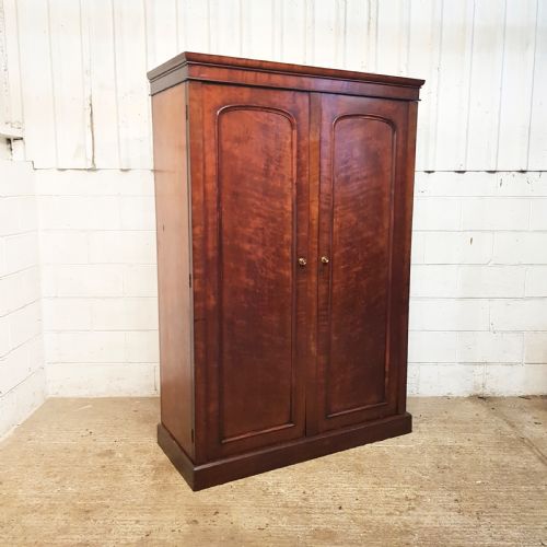 fig 2. ANTIQUE VICTORIAN MAHOGANY DOUBKE WARDROBE C1880