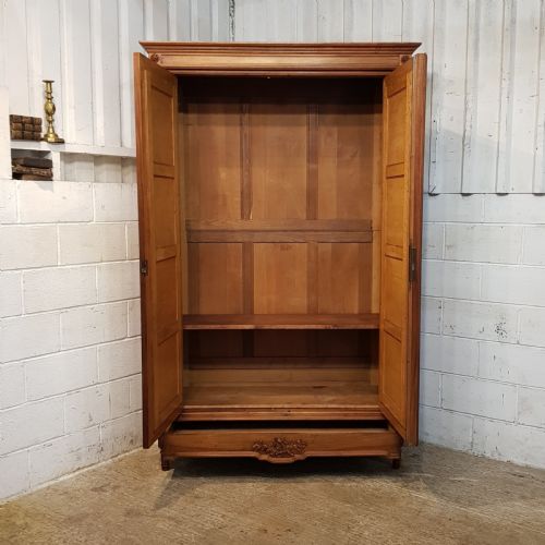 fig 2. ANTIQUE 19TH CENTURY FRENCH WALNUT ARMOIRE C1880