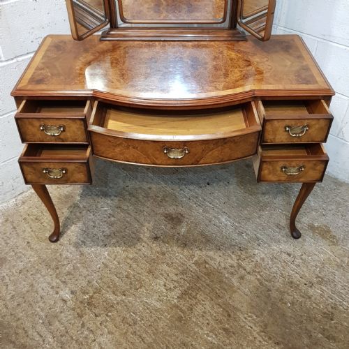 fig 2. ANTIQUE BURR WALNUT QUEEN ANNE DRESSING TABLE C1920