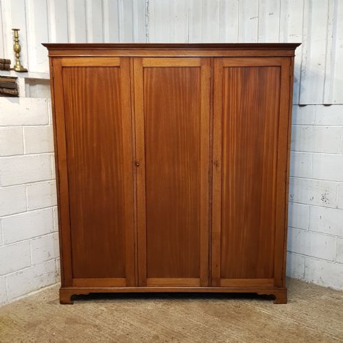 fig 1. ANTIQUE EDWARDIAN MAHOGANY TRIPLE WARDROBE C1900