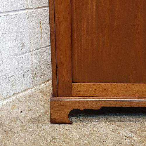 fig 2. ANTIQUE EDWARDIAN MAHOGANY TRIPLE WARDROBE C1900