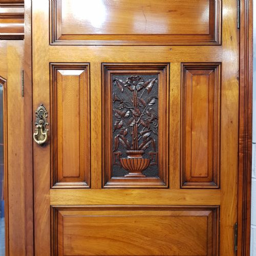 fig 1. ANTIQUE LATE VICTORIAN WALNUT COMBINATION TRIPLE WARDROBE C1890