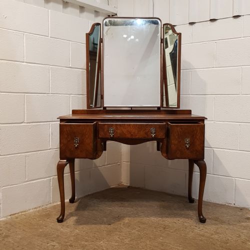 fig 1. ANTIQUE BURR WALNUT QUEEN ANNE DRESSING TABLE C1920