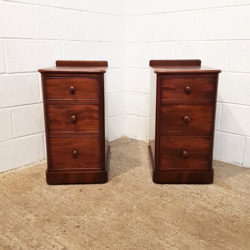 fig 1. SUPERB PAIR ANTIQUE VICTORIAN MAHOGANY BEDSIDE CHEST OF DRAWERS C1880