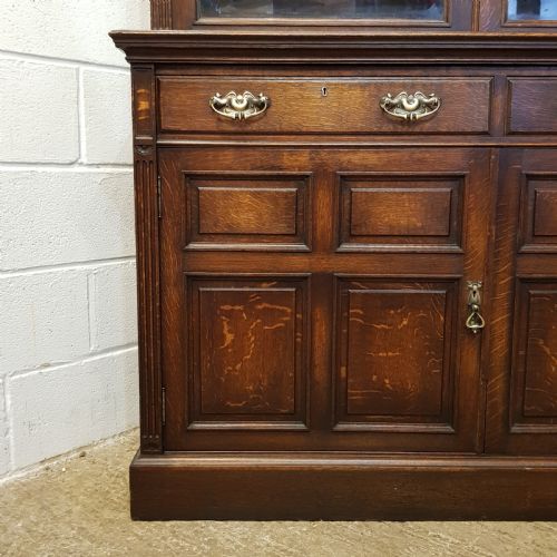 fig 1. ANTIQUE LATE VICTORIAN OAK LIBRARY BOOKCASE C1890