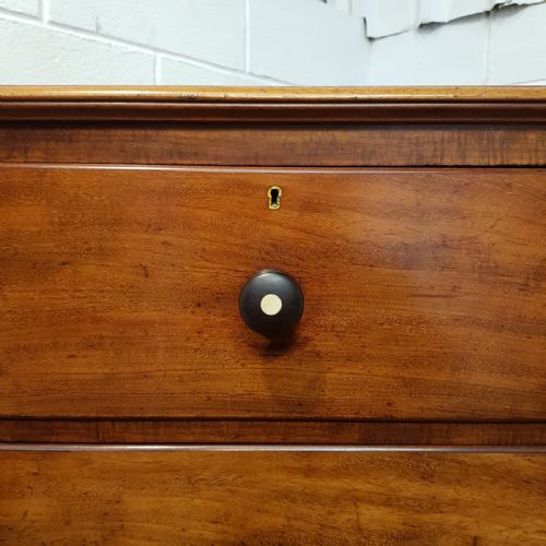 fig 1. ANTIQUE VICTORIAN ,MAHOGANY CHEST OF DRAWERS C1880