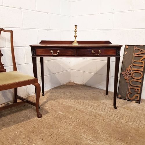 fig 1. ANTIQUE REGENCY MAHOGANY SERPENTINE SHAPED SIDE TABLE C1820