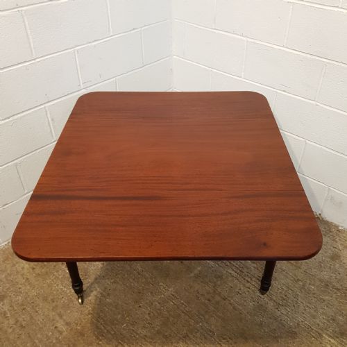 fig 2. ANTIQUE REGENCY MAHOGANY PEMBROKE TABLE C1820