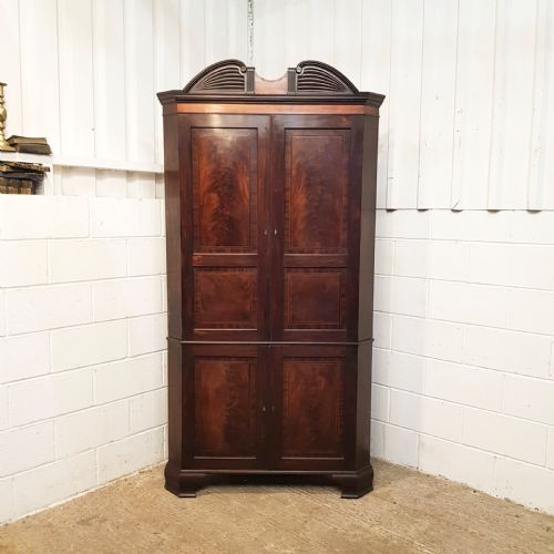 fig 1. ANTIQUE REGENCY FLAMED MAHOGANY FULL HEIGHT CORNER CUPBOARD C1820