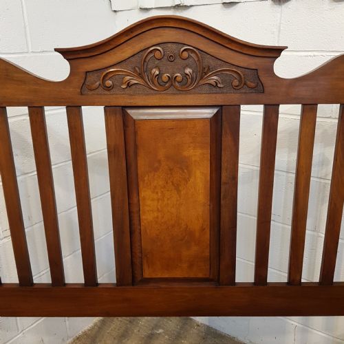 fig 1. ANTIQUE ART NOUVEAU WALNUT DOUBLE BED C1890