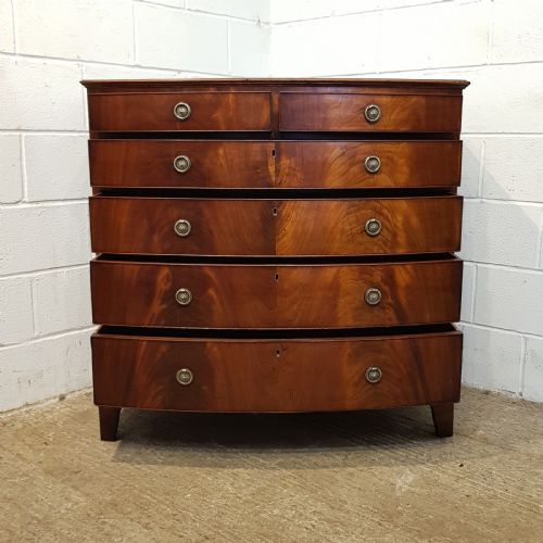 fig 2. ANTIQUE REGENCY MAHOGANY BOW FRONT CHEST OF DRAWERS C1820