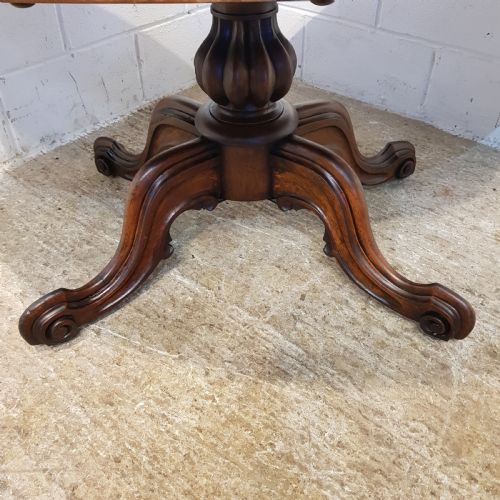 fig 1. ANTIQUE VICTORIAN BURR WALNUT OVAL BREAKFAST TABLE  C1880