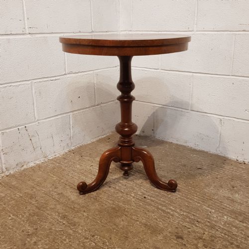 fig 1. ANTIQUE VICTORIAN MAHOGANY TILT TTOP TRIPOD TABLE C1880