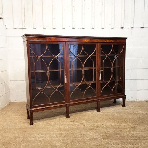 fig 1. ANTIQUE EDWARDIAN CHIPPENDALE MAHOGANY ASTRAGAL GLAZED BOOKCASE C1900