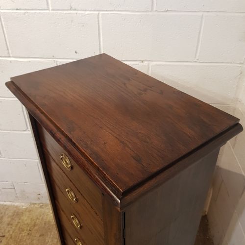 fig 2. ANTIQUE OAK WELLINGTON CHEST C1920