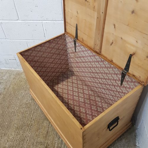 fig 1. ANTIQUE VICTORIAN PINE BLANKET BOX C1880