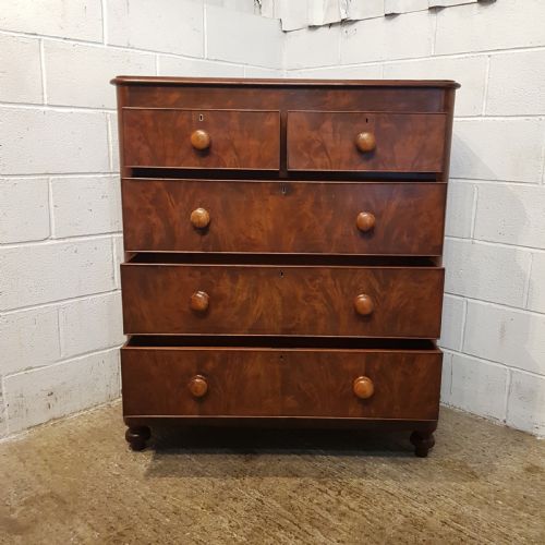 fig 1. ANTIQUE VICTORIAN MAHOGANY CHEST OF DRAWERS C1880