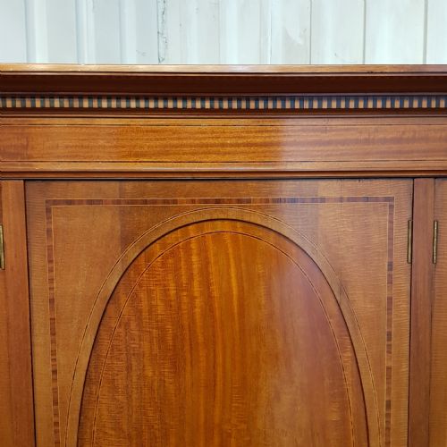 fig 1. ANTIQUE LATE VICTORIAN MAHOGANY TRIPLE WARDROBE COMPACTUM C1890