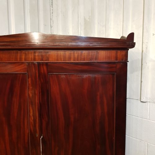 fig 1. ANTIQUE WILLIAM 1V MAHOGANY LINEN PRESS C1830