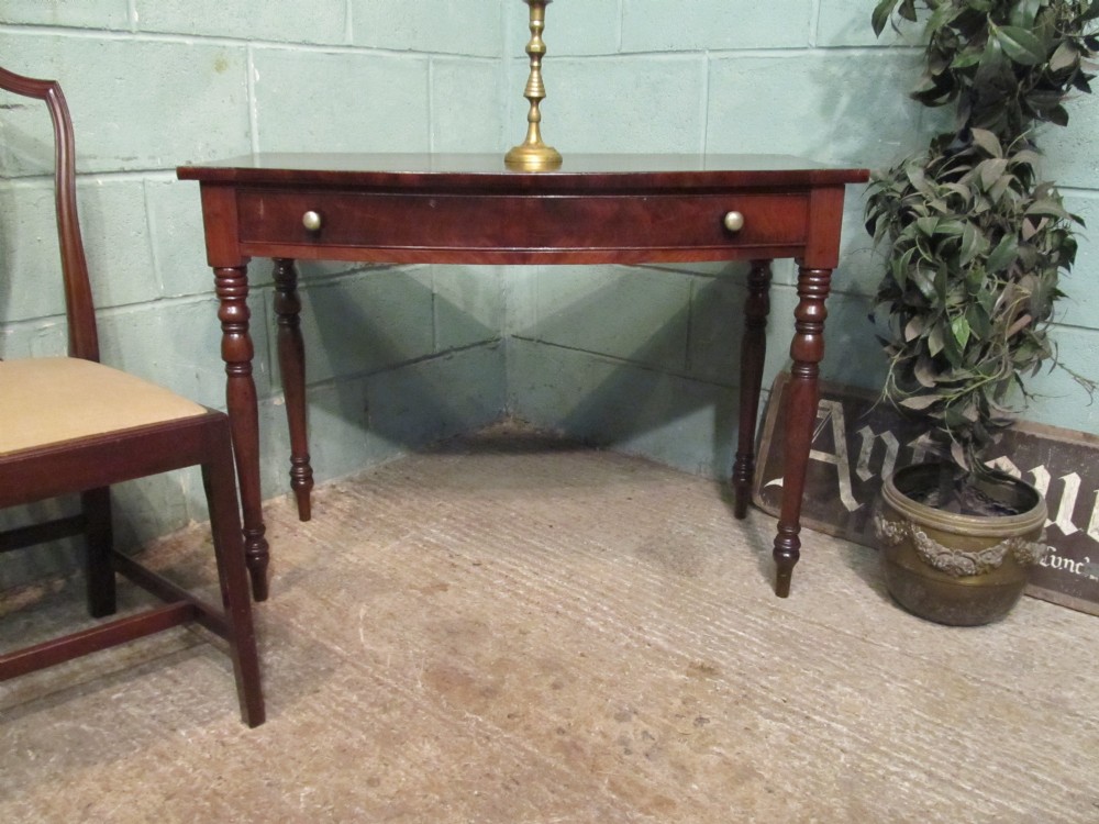 Antique Regency Mahogany Bow front side table c1820
