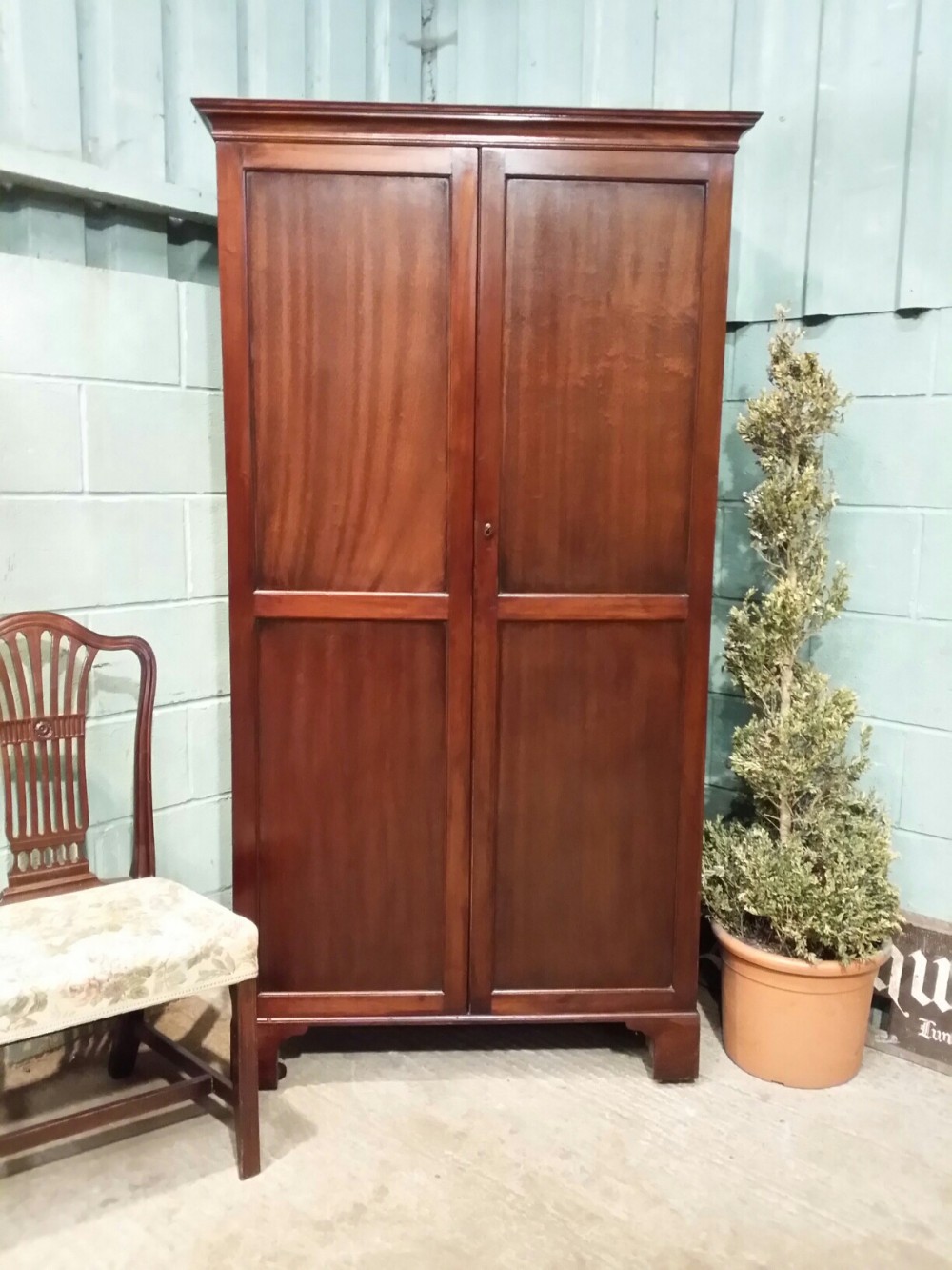 ANTIQUE EDWARDIAN MAHOGANY SMALL WARDROBE C1900