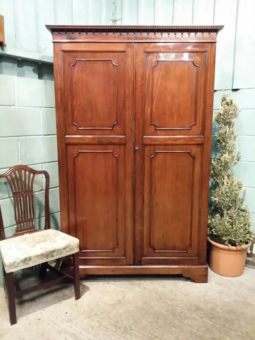 ANTIQUE EDWARDIAN MAHOGANY DOUBLE WARDROBE C1900